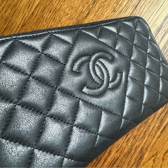 Chanel 2014 Interlocking CC Quilted Continental Zip Around Wallet - Picture 8 of 17